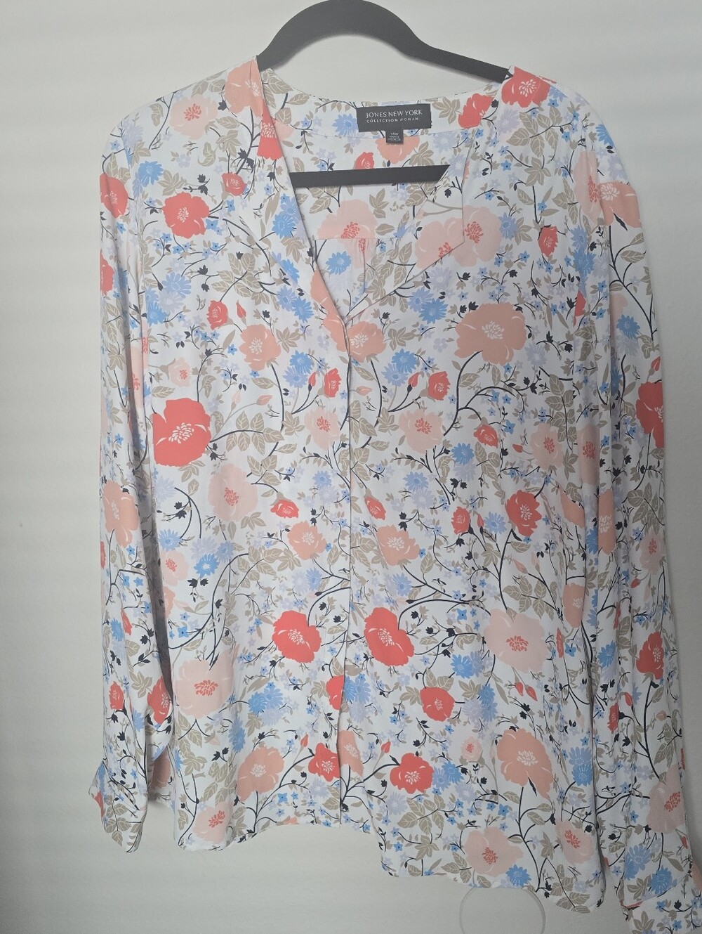 Jones New York Women's White And Coral Floral V-Neck Blouse